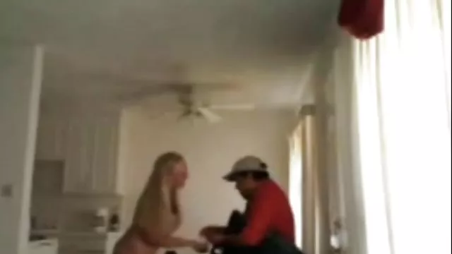 角質青少年穿透她的濕縫