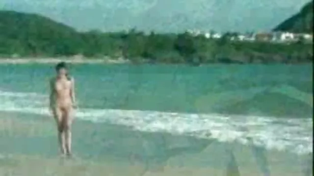 凱莎格雷堅持她美麗的秘書