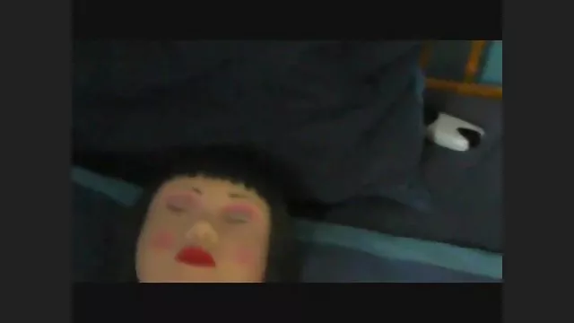 射精和更多的射精塗抹嫩臉