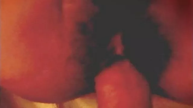 亞洲的甜蜜性交，沐浴在牛奶中